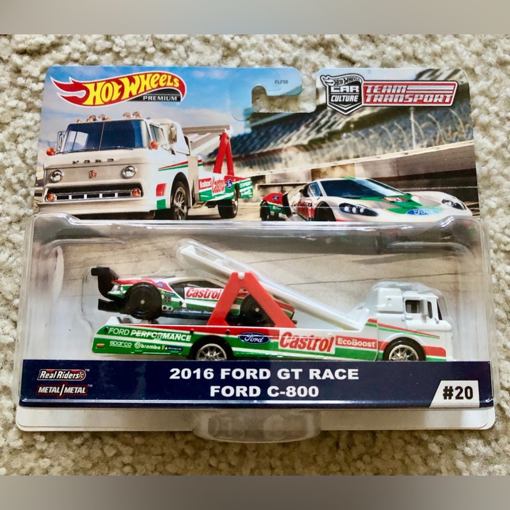 Hot Wheels 2016 Ford GT Race Ford C-800 Team Transport